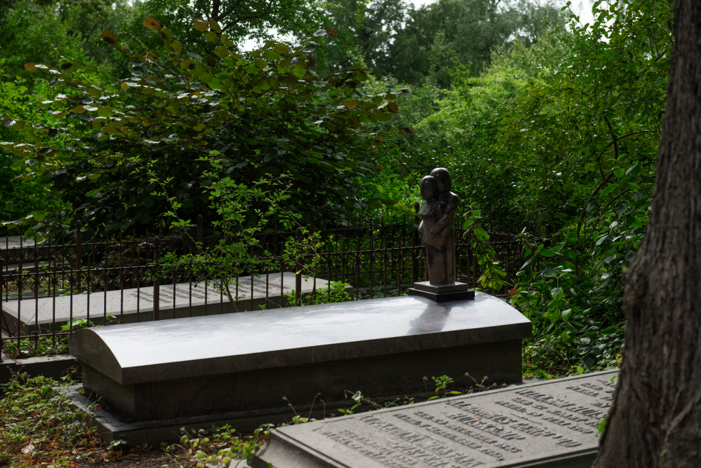 Memorial Bench